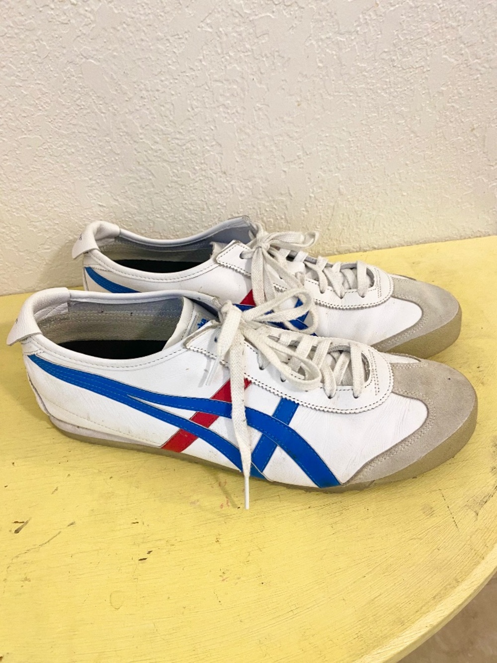 Onitsuka Tiger Size 13 Men’s Wide White Sneakers.
